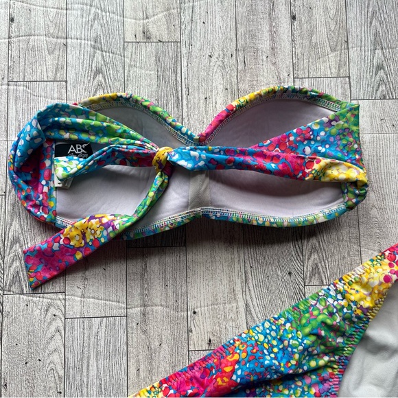 ABS Allen Schwartz bright colorful pattern twist bandeau style bikini size 6 - Picture 5 of 13